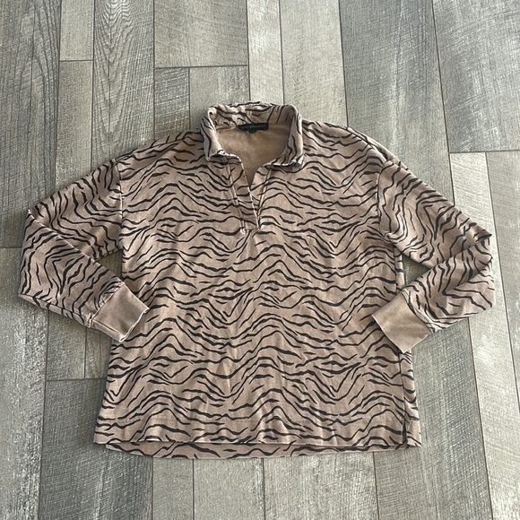Jane & Delancey Size Large Long-Sleeve Zebra Printed Top - Picture 4 of 7